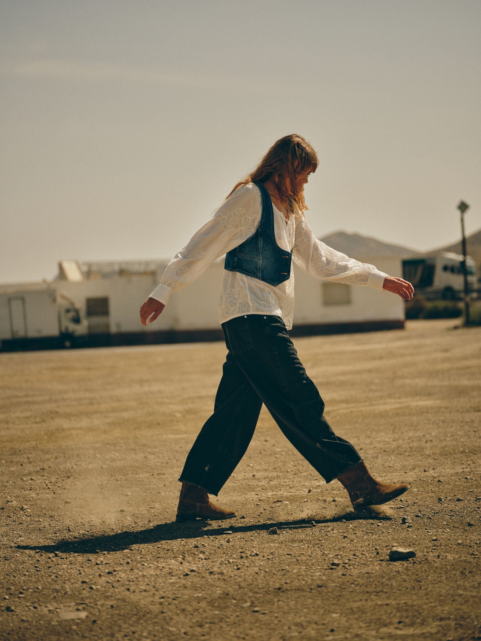 Modelshot / Medium Washed Blue / Detail